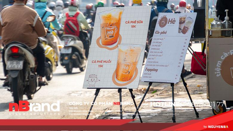 Đặc điểm loại biển quảng cáo in bạt đứng Đặc điểm loại biển quảng cáo in bạt đứng